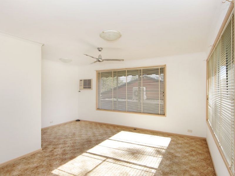 18 Grevillea Crescent, Berkeley Vale NSW 2261
