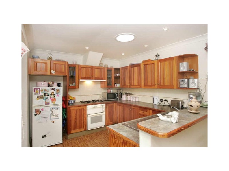 4 Bottlebrush Drive, Glenning Valley NSW 2261