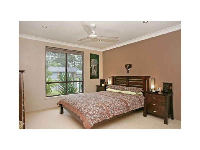 8 Janian Cl, Chittaway Bay NSW 2261