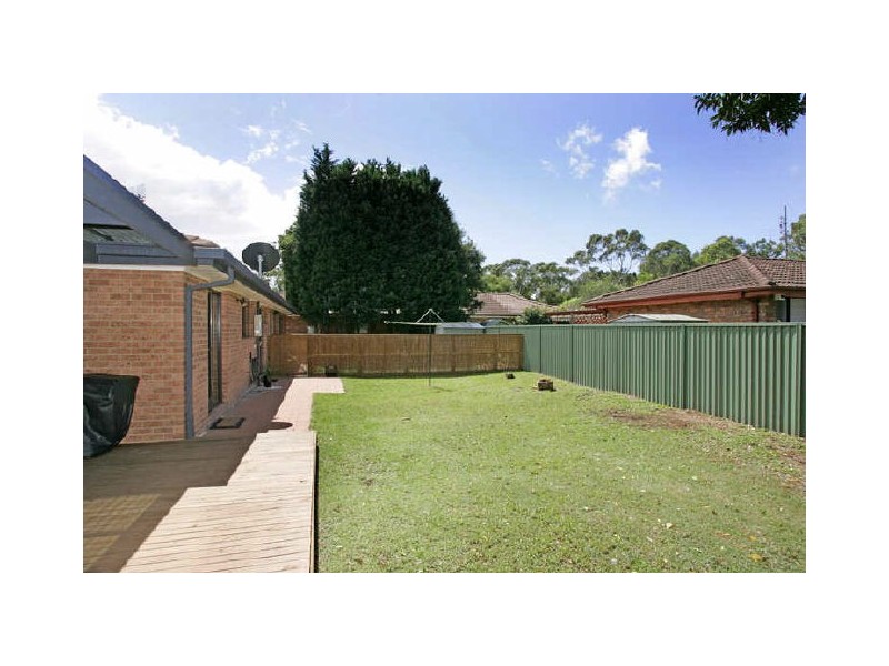 8 Janian Cl, Chittaway Bay NSW 2261