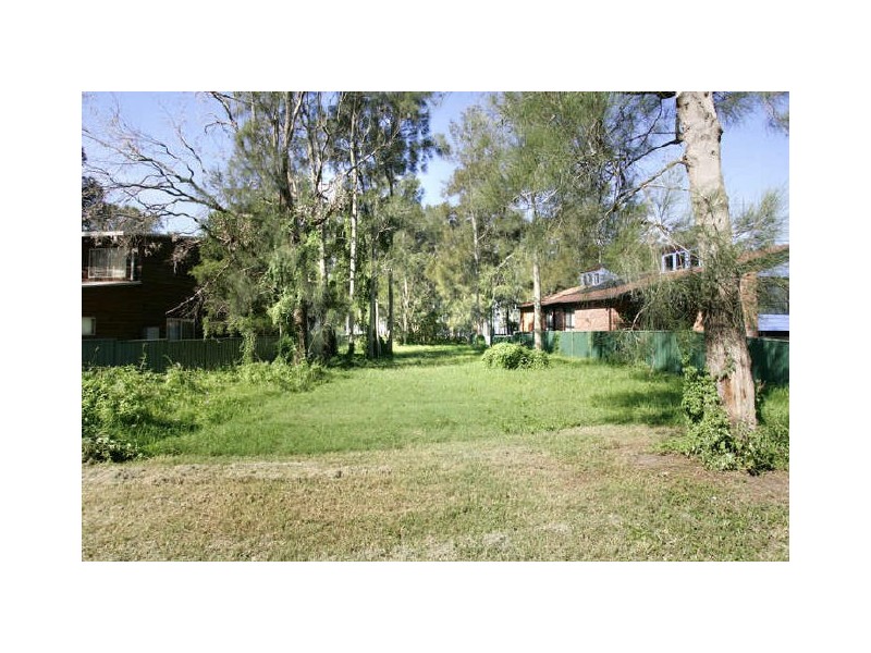 219 Lakedge Avenue, Berkeley Vale NSW 2261