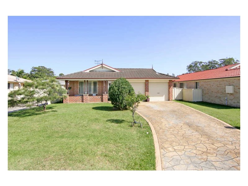 25 Lorraine Avenue, Berkeley Vale NSW 2261