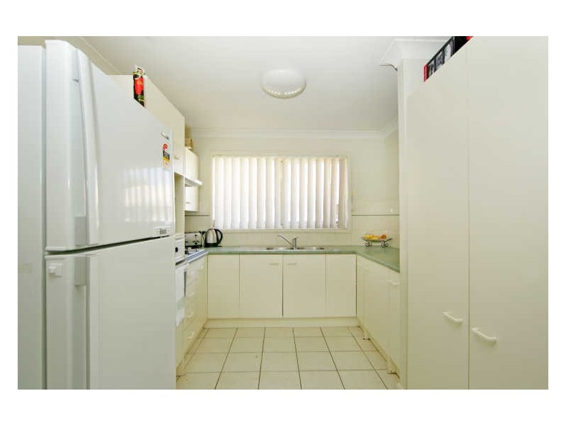 25 Lorraine Avenue, Berkeley Vale NSW 2261