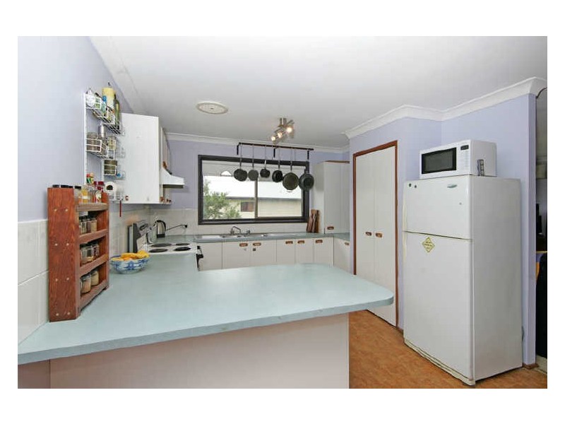 1 Wombat Street, Berkeley Vale NSW 2261