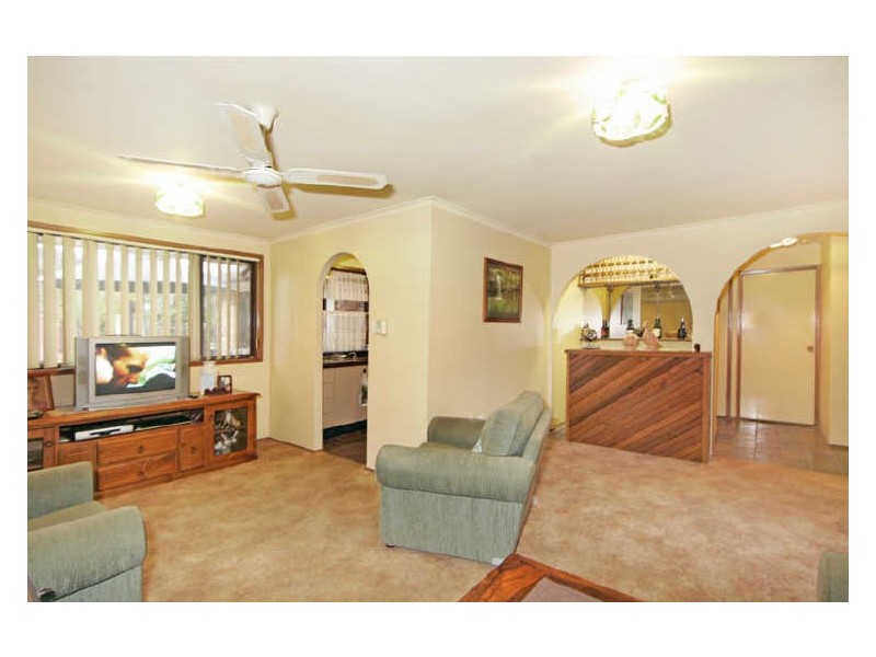 32 Kurraba Road, Berkeley Vale NSW 2261