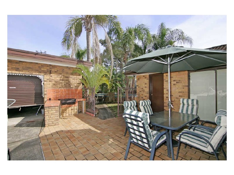 32 Kurraba Road, Berkeley Vale NSW 2261