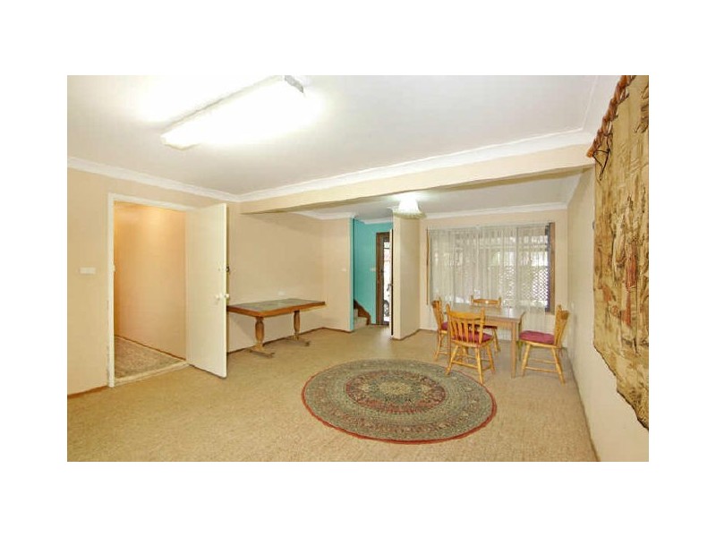 8 Hinemoa Ave, Killarney Vale NSW 2261