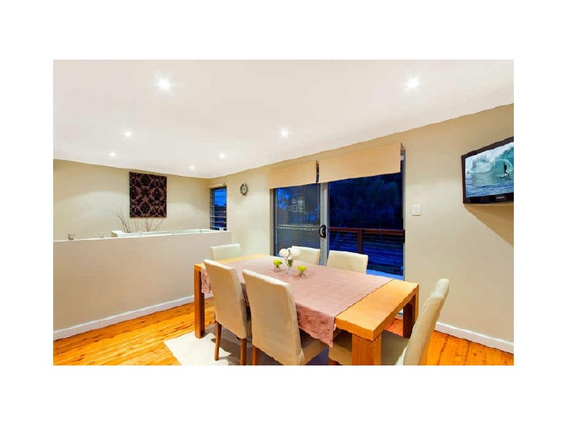 24 Hinemoa Ave, Killarney Vale NSW 2261