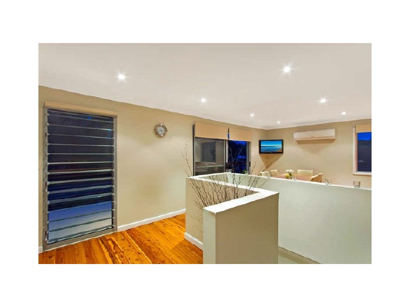 24 Hinemoa Ave, Killarney Vale NSW 2261