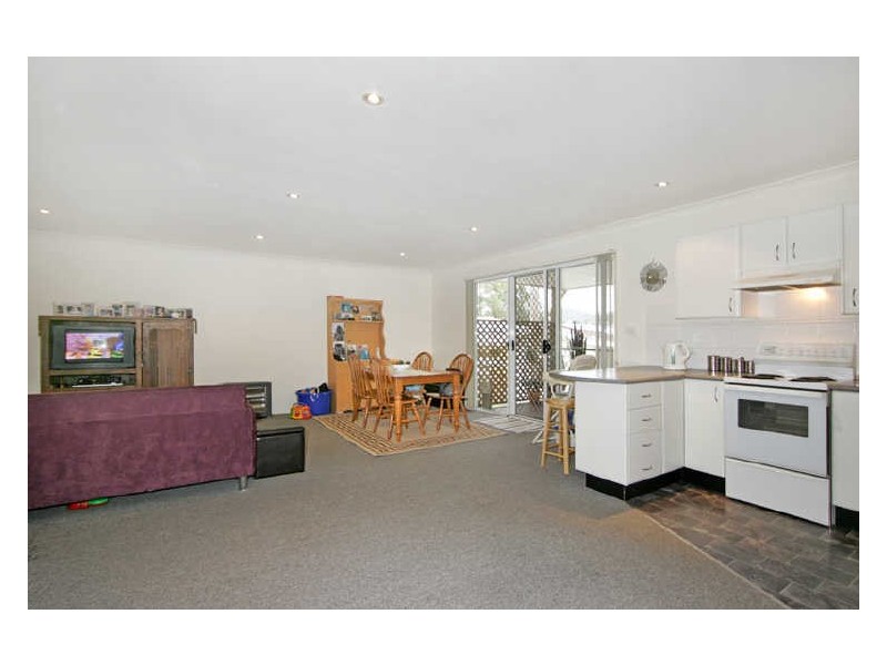 35 Carlyon Street, Killarney Vale NSW 2261