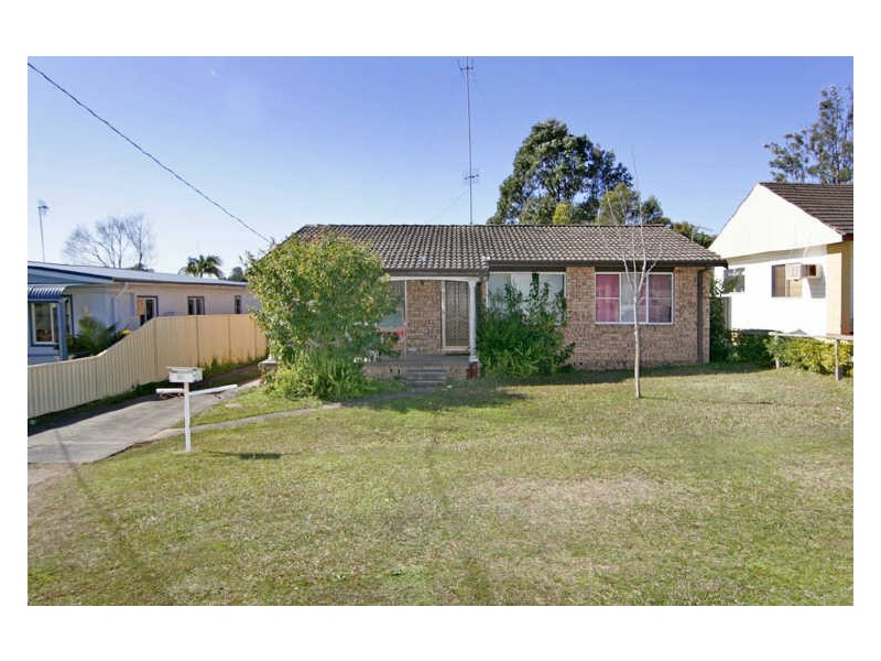 14 Dampier Boulevarde, Killarney Vale NSW 2261