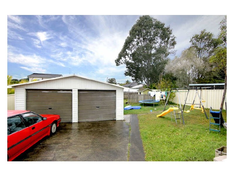 14 Dampier Boulevarde, Killarney Vale NSW 2261