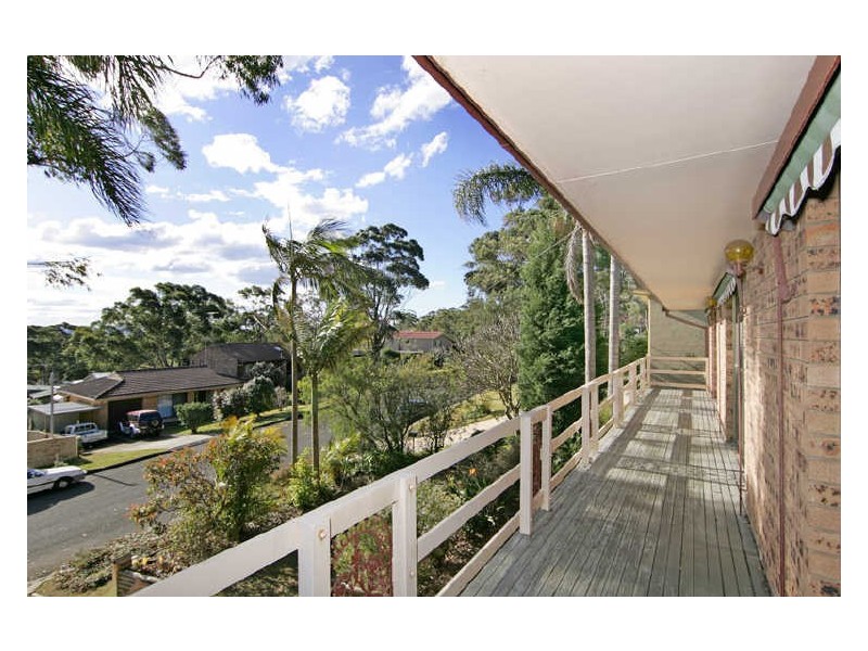 15 Toongara Avenue, Bateau Bay NSW 2261