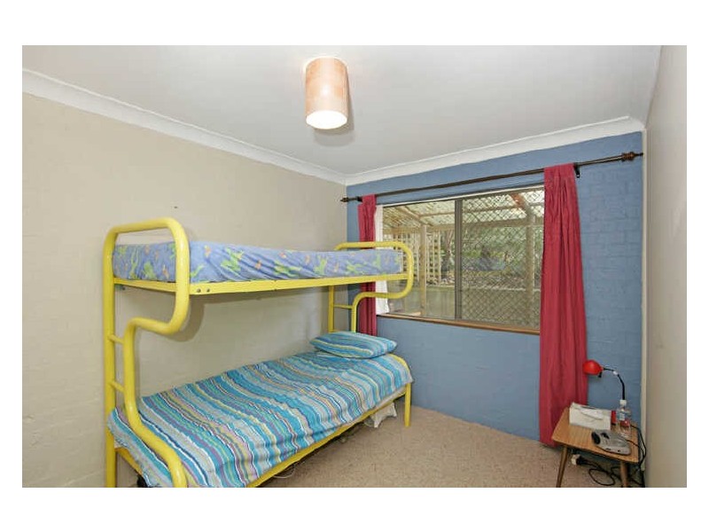 15 Toongara Avenue, Bateau Bay NSW 2261