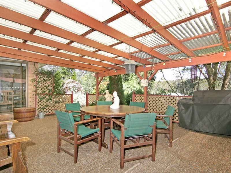 4 Stornaway Cresent, Berkeley Vale NSW 2261