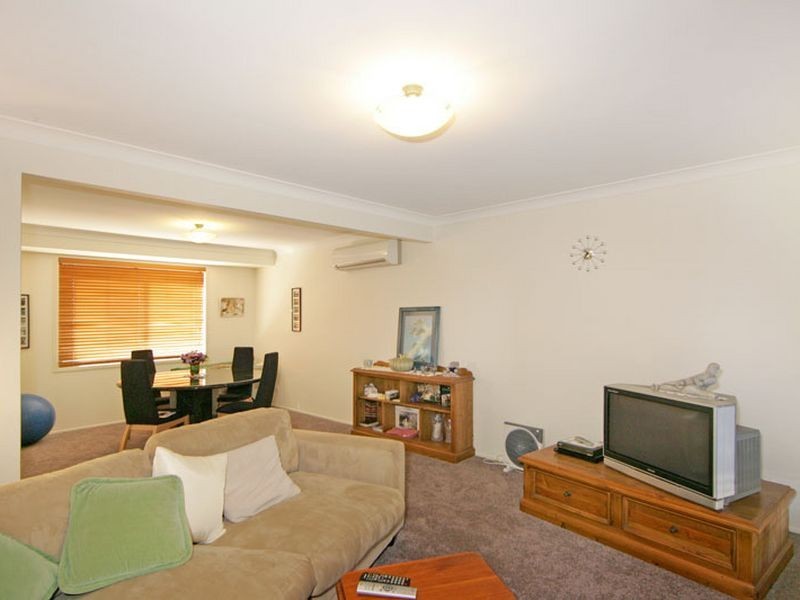 21 Stornaway Crescent, Berkeley Vale NSW 2261