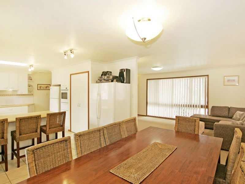 3 Shannon Parade, Berkeley Vale NSW 2261