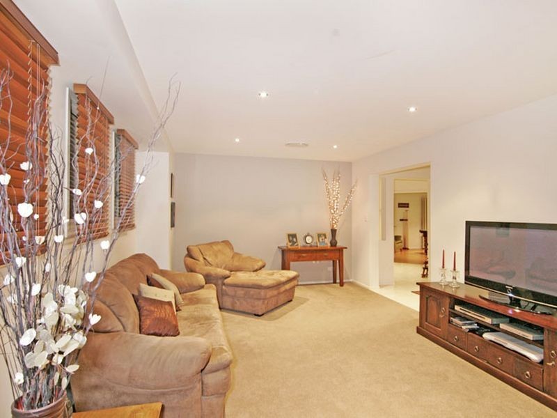 25 Moorlan Avenue, Killarney Vale NSW 2261