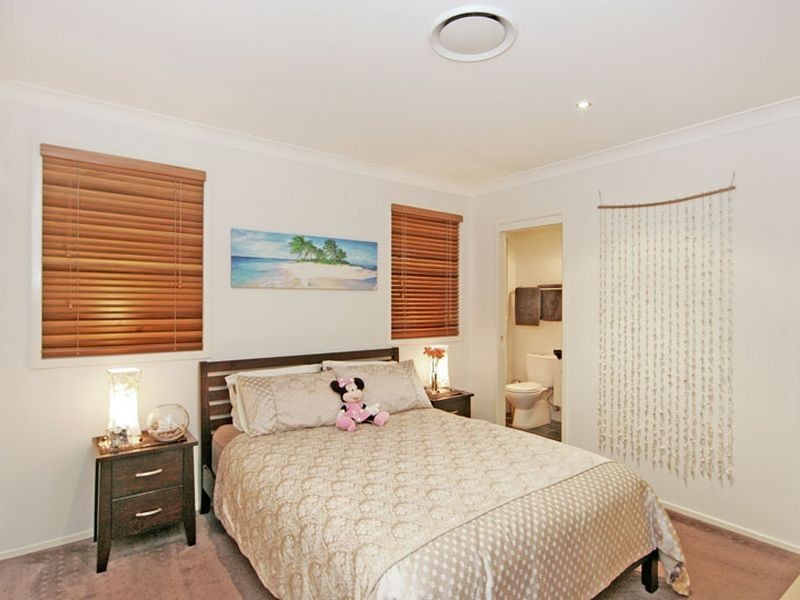 25 Moorlan Avenue, Killarney Vale NSW 2261