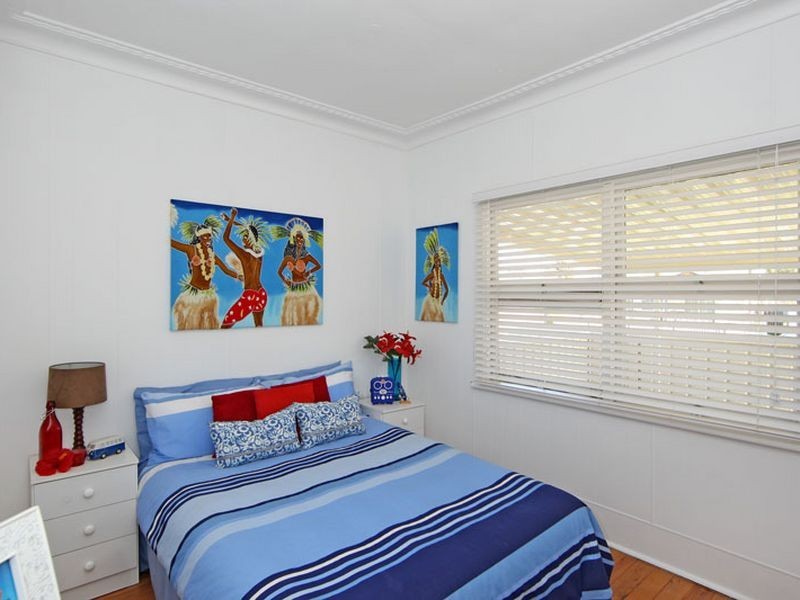 18 Crosby Crescent, Killarney Vale NSW 2261