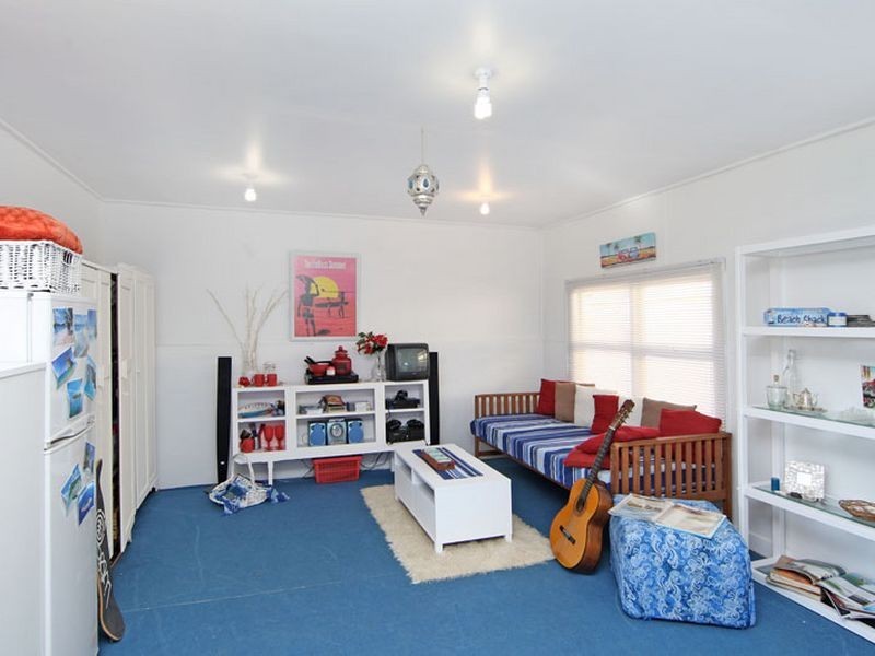 18 Crosby Crescent, Killarney Vale NSW 2261