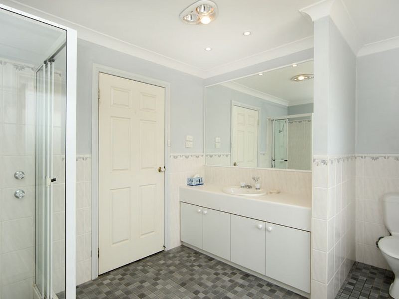 15 Naelcm Avenue, Killarney Vale NSW 2261