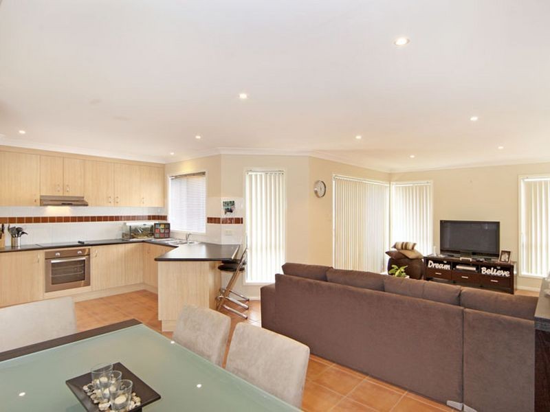 49a Shortland Avenue, Killarney Vale NSW 2261