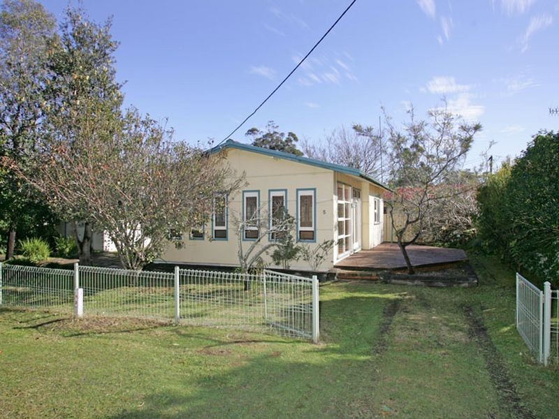 5 Sunshine Avenue, Chittaway Point NSW 2261
