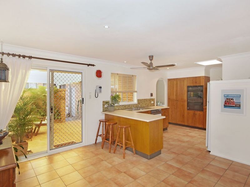 6 Boorana Close, Killarney Vale NSW 2261