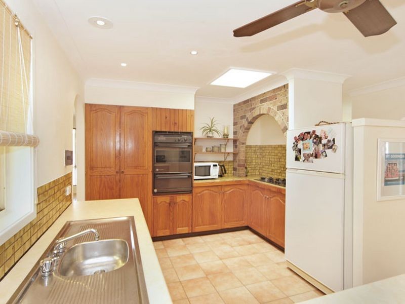 6 Boorana Close, Killarney Vale NSW 2261