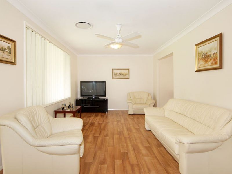 2 Cranbrook Crescent, Killarney Vale NSW 2261