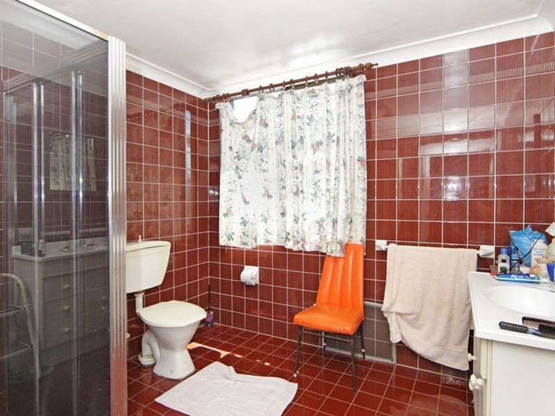 4 Campbell Avenue, The Entrance NSW 2261