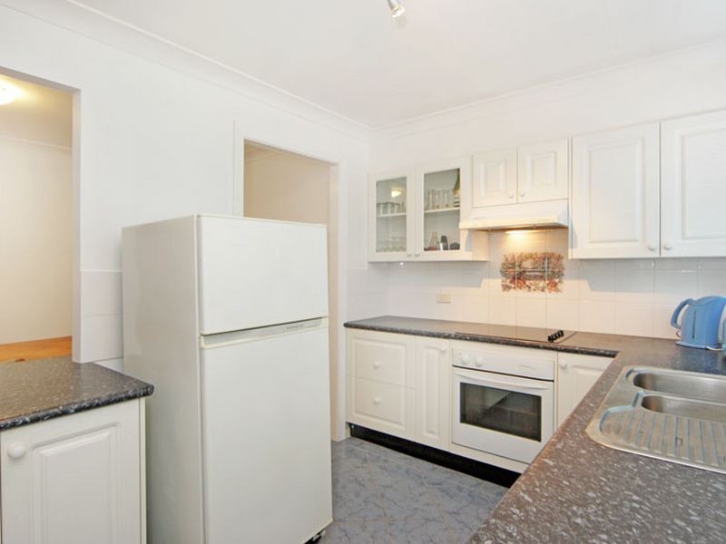 62 Albatross Road, Berkeley Vale NSW 2261