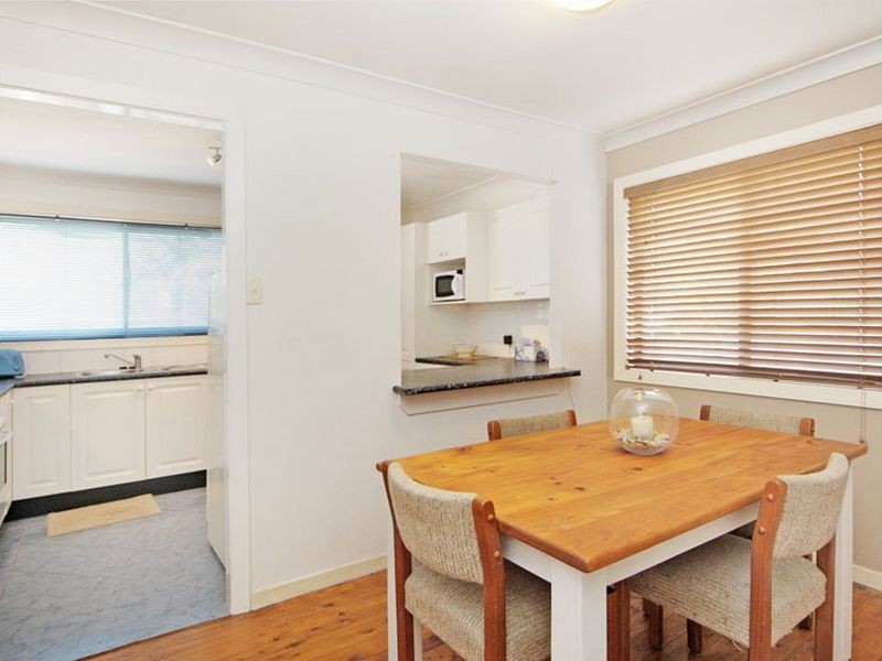 62 Albatross Road, Berkeley Vale NSW 2261