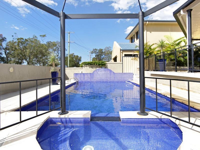 18 Lucinda Avenue, Killarney Vale NSW 2261