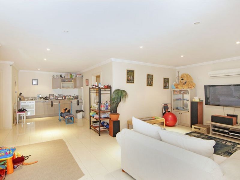 18 Lucinda Avenue, Killarney Vale NSW 2261
