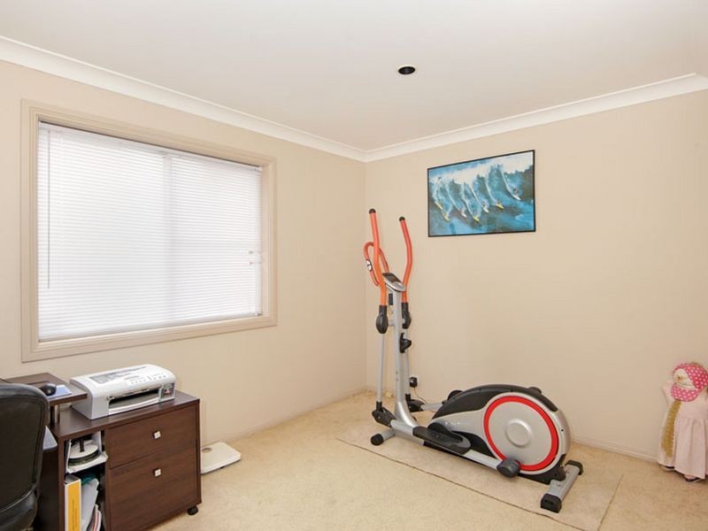 16 Crosby Crescent, Killarney Vale NSW 2261