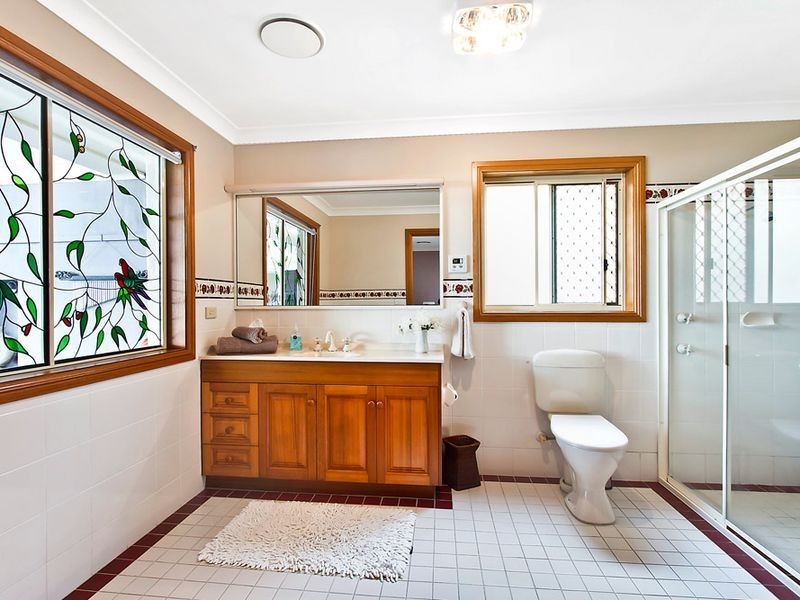 13 Hinemoa Avenue, Killarney Vale NSW 2261