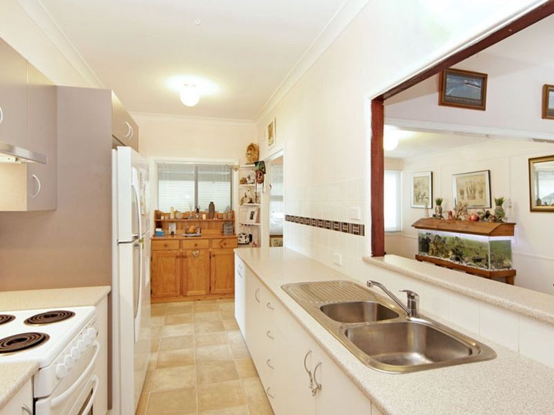 11 Oxley Road, Killarney Vale NSW 2261