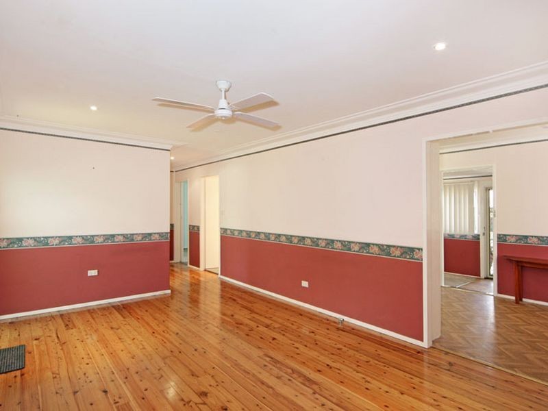 19 Tumbi Creek Road, Berkeley Vale NSW 2261