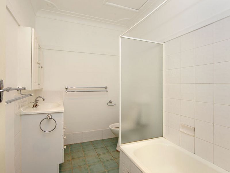 19 Tumbi Creek Road, Berkeley Vale NSW 2261