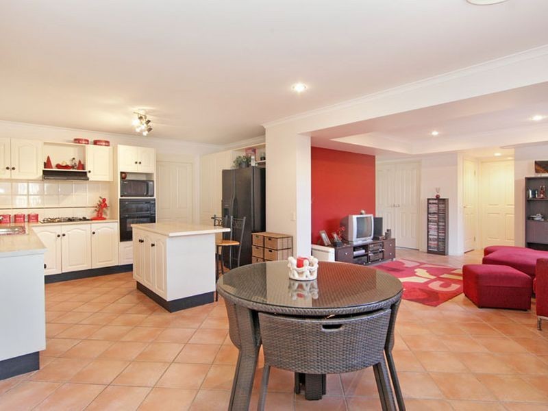 2 Caralee Place, Tumbi Umbi NSW 2261