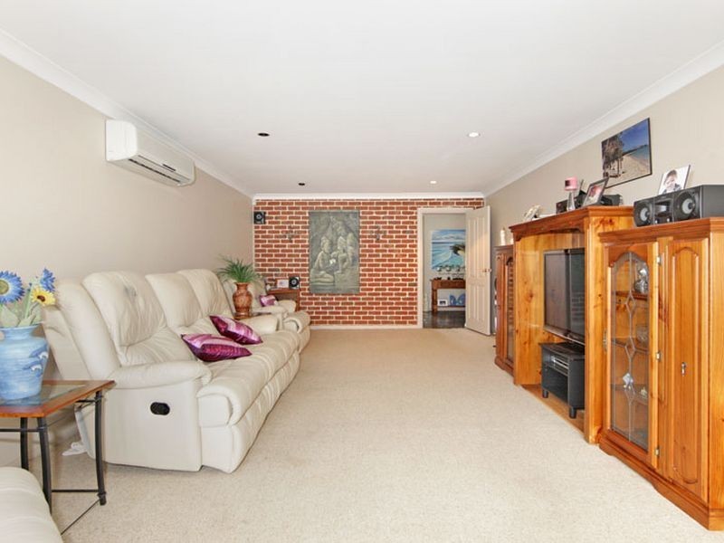 16 Crosby Crescent, Killarney Vale NSW 2261