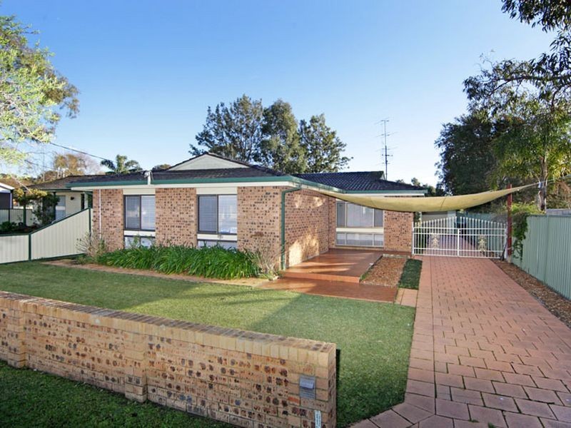 1 Kurraba Parade, Berkeley Vale NSW 2261