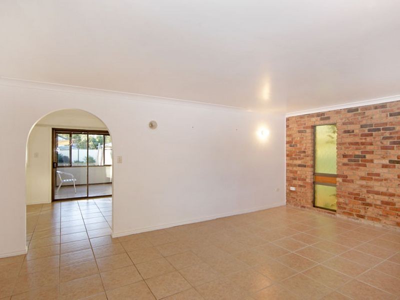 1 Kurraba Parade, Berkeley Vale NSW 2261