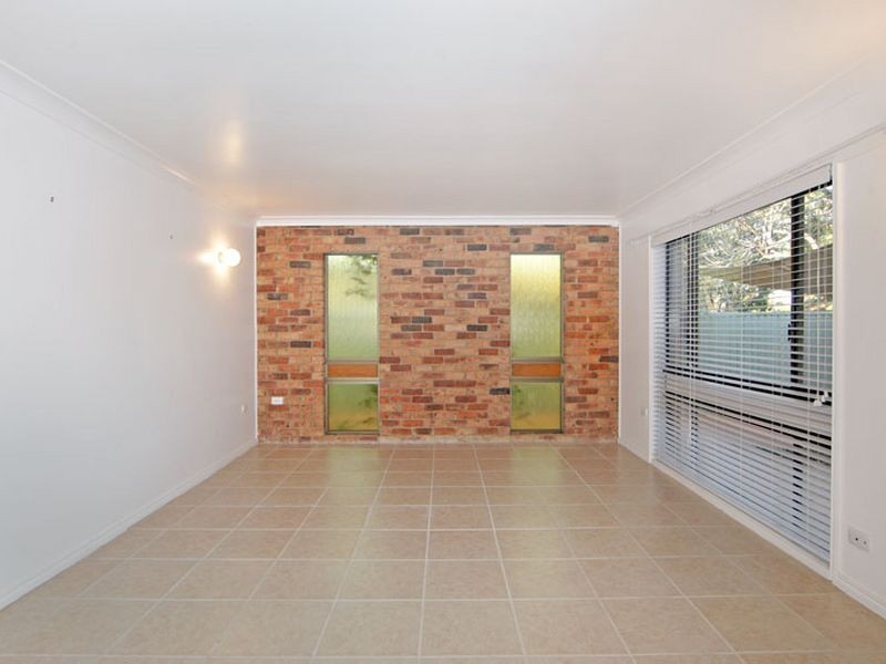 1 Kurraba Parade, Berkeley Vale NSW 2261