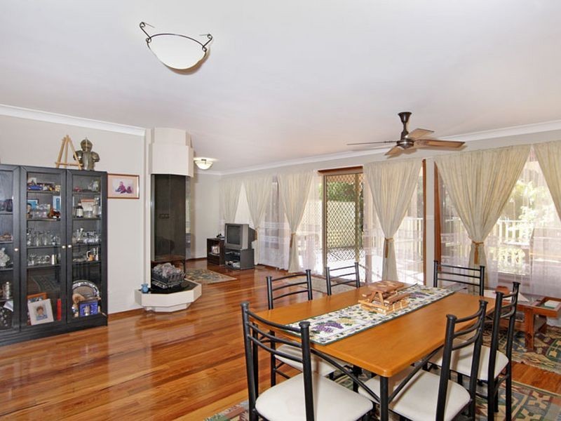 213 Lakedge Avenue, Berkeley Vale NSW 2261