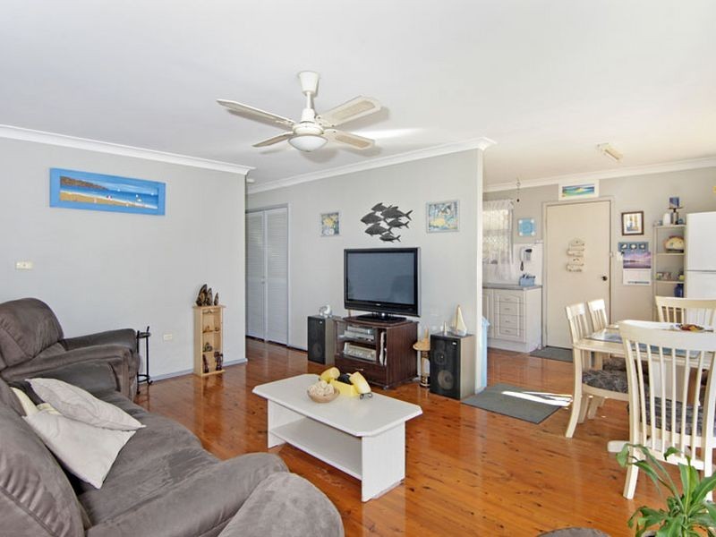 2 Robertson Road, Killarney Vale NSW 2261
