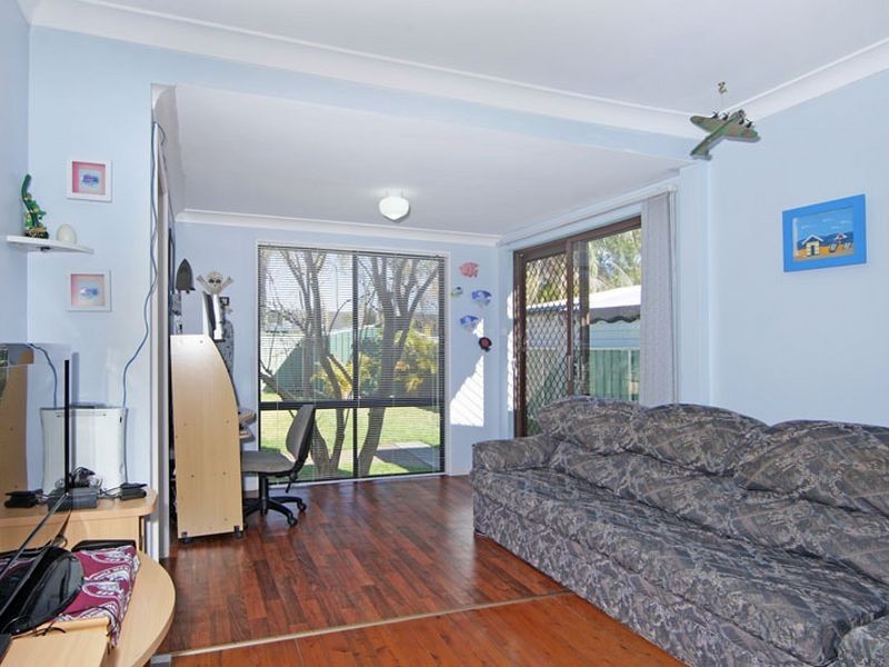 2 Robertson Road, Killarney Vale NSW 2261