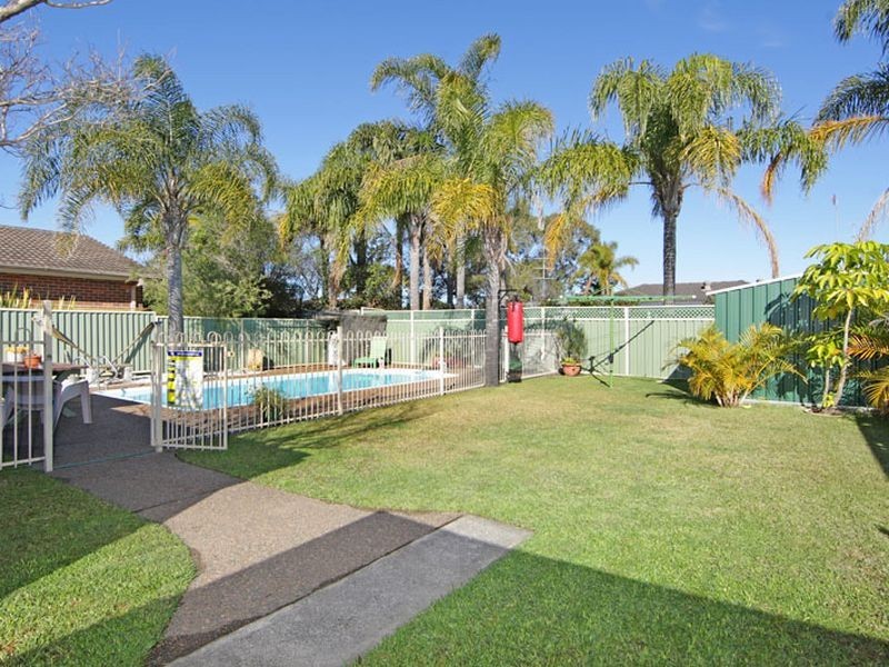 2 Robertson Road, Killarney Vale NSW 2261